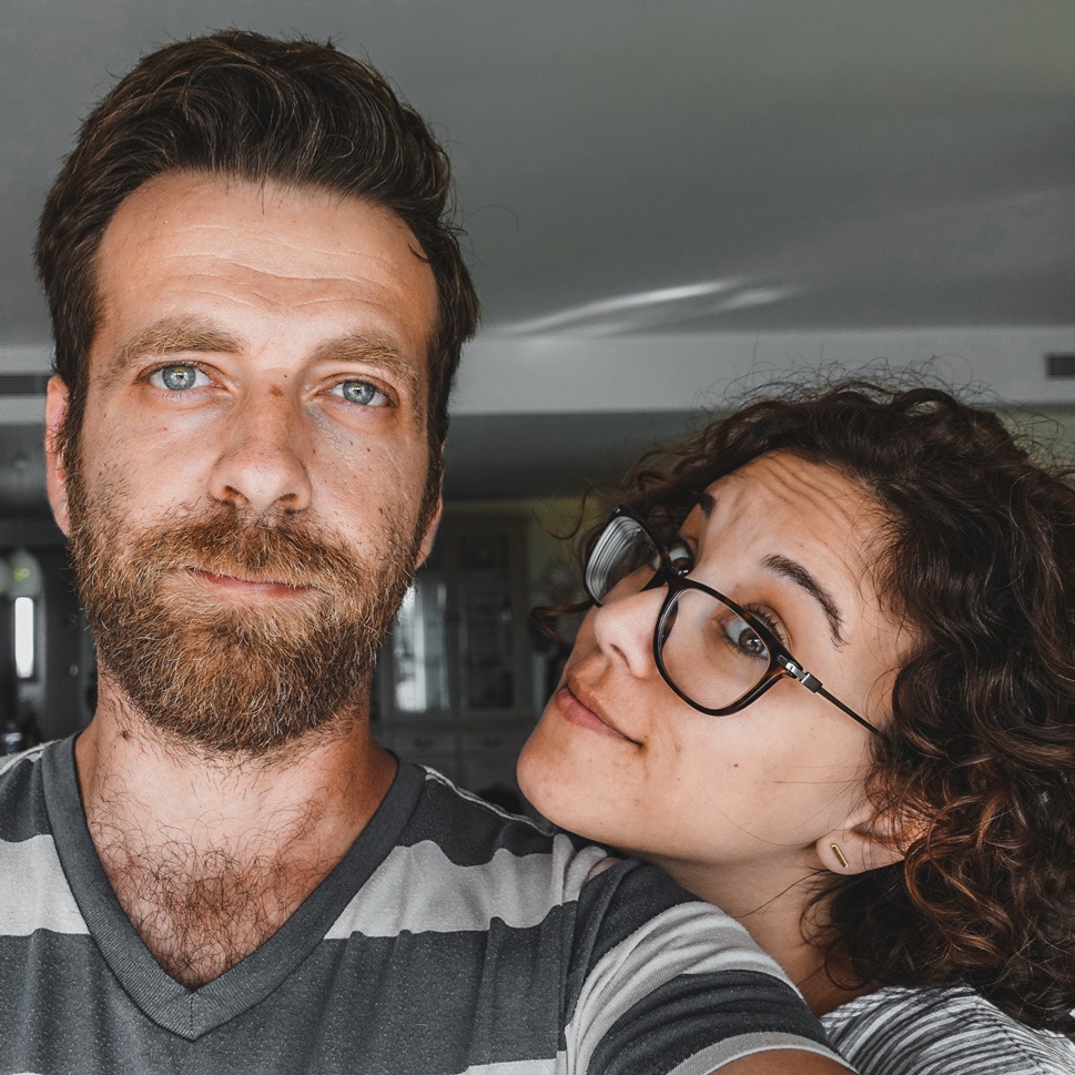 זוג שעובד ביחד, מעצבים גרפיים