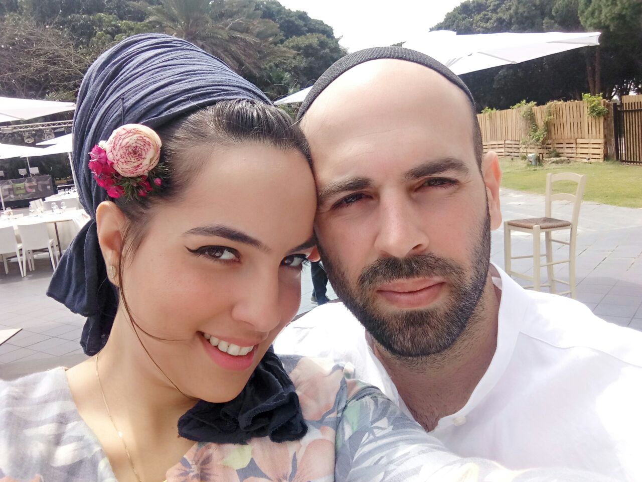 זוג שהכיר בעבודה